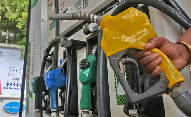 Bulk diesel price hike rolled back for Gujarat fishermen: Minister